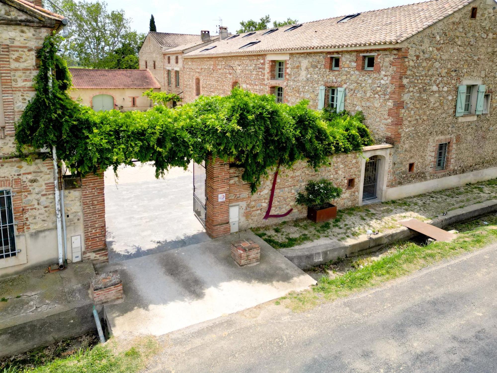 Chateau Lauriga Thuir Exterior photo